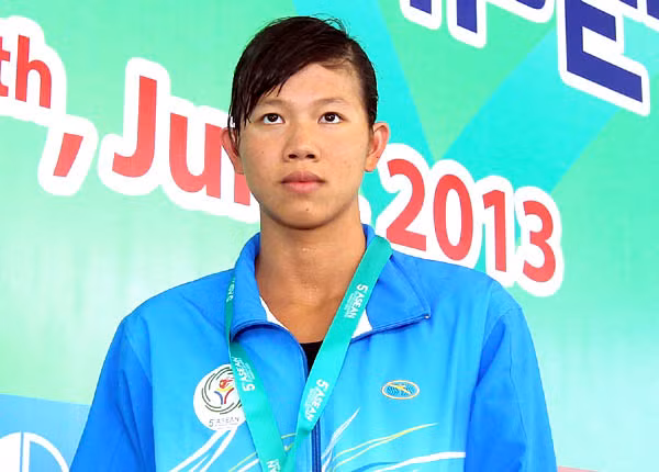 Thời gian này, đội tuyển bơi lội của Trung tâm TDTT quốc phòng 4 (Quân khu 9) vừa mới thành lập, họ đã cử các tuyển trạch viên đi khắp nơi để xem "chân" của các VĐV nhí, Ánh Viên đã lọt vào “tầm ngắm”.