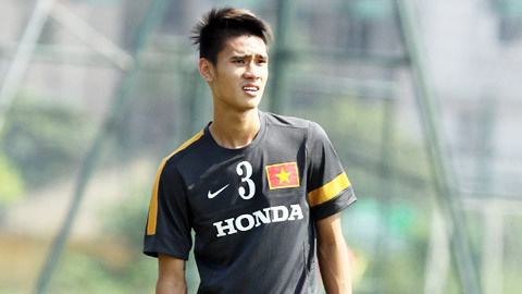 Trung vệ Đinh Tiến Thành: Sai lầm hớ hênh bằng một pha đánh đầu nhả bóng về chỉ là tai nạn của Tiến Thành. Anh cần thi đấu thật tốt trong trận gặp Lào để sửa sai.