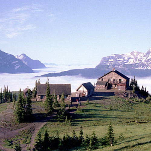  Vườn quốc gia Glacier, tiểu bang Montana. Đây được xem là nơi có hệ sinh thái tự nhiên phong phú và đa dạng nhất châu Mỹ. Diện tích trải dài và chênh lệch độ cao không giống nhau đã tạo cho vườn quốc gia này sự đa dạng về địa hình.