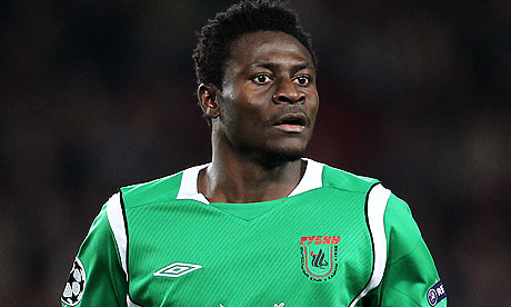 Obafemi Martins (Nigeria): Trong hồ sơ đăng kí của Martins thi đấu cho Inter Milan là sinh năm 1984 nhưng trên web của LĐBĐ Nigeria lại công bố anh sinh năm 1978. Ảnh: theguardian.