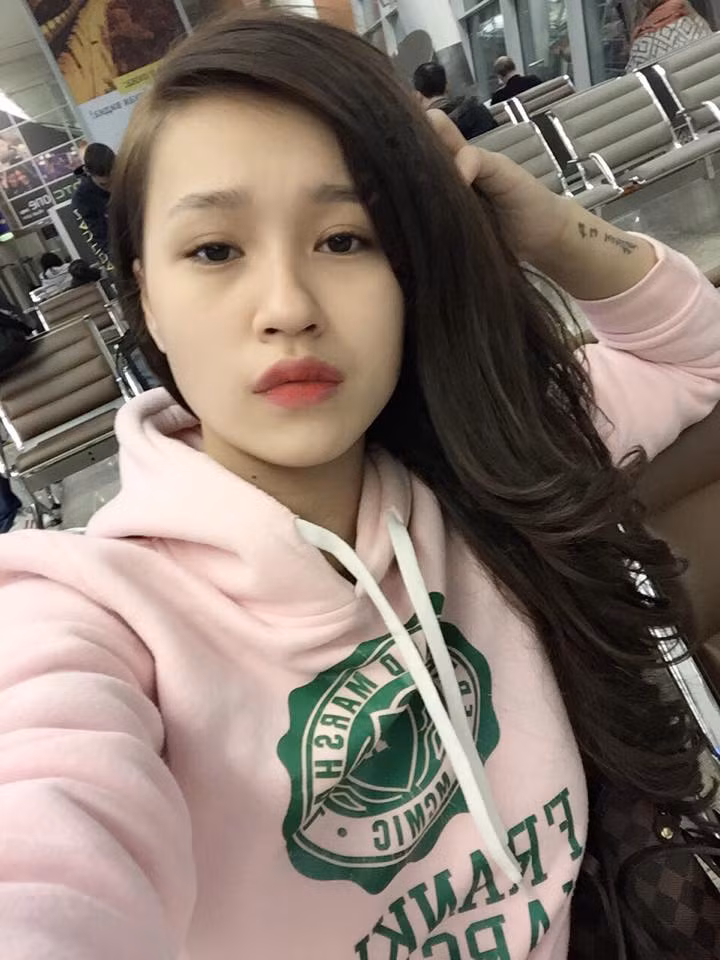 DJ Tít tên thật là Trần Thị Thủy Tiên cũng thuộc hàng những DJ hot nhất tại Hà Thành.