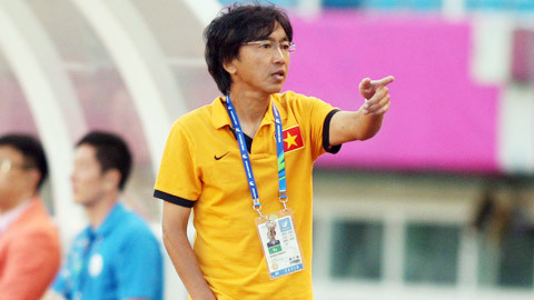 HLV Miura đang cùng ĐTVN trên đường đi tìm lại vinh quang cho bóng đá Việt Nam như những gì đã làm được năm 2008. Ảnh: Bongdaplus.