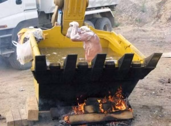 Bồn tắm ngoài trời.