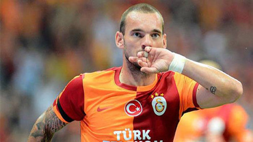  Sneijder. Man United đang rất quyết tâm chiêu mộ Wesley Sneijder trong mùa Đông này, nhưng khi chưa kịp vào cuộc thì tiền vệ này đã dính scandal với ma túy.