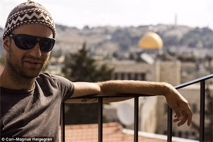 Hình ảnh Helgegren, người cha dạy con cai game theo phong cách có một không hai.