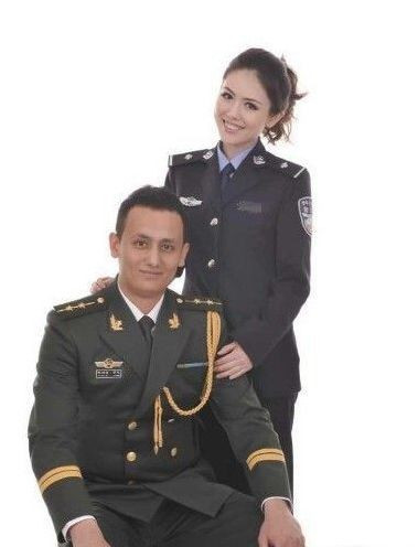 Xuất thân trong một gia đình cảnh sát, ngay từ nhỏ Y Minh Giang đã định hướng được con đường của mình.