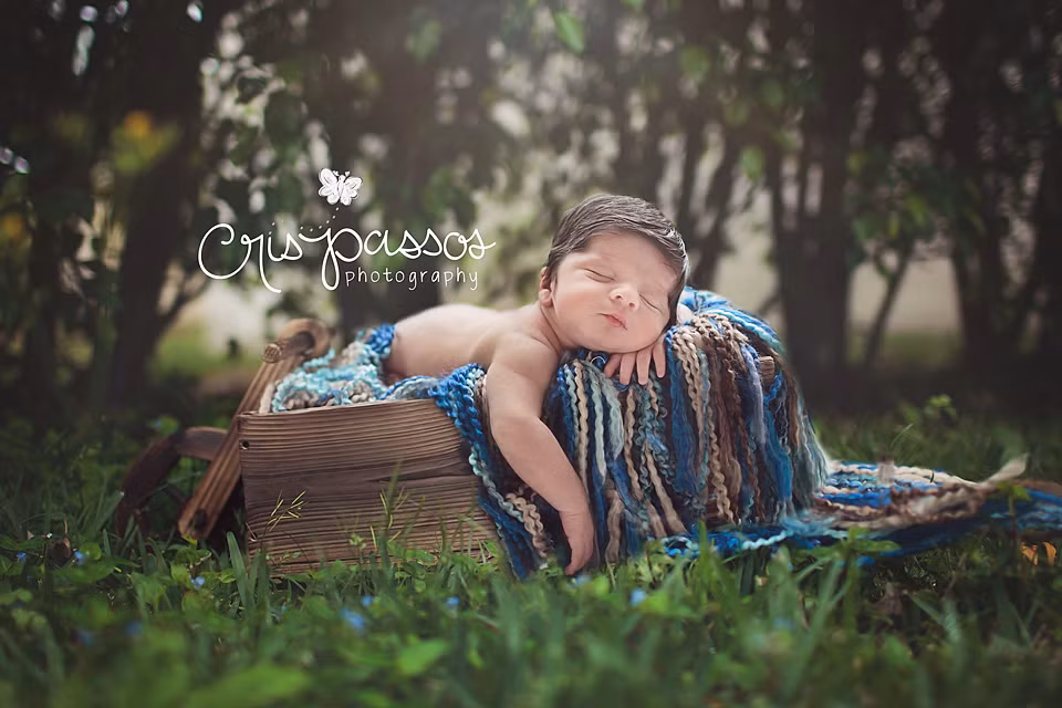 Không chơi nữa đâu, con ngủ thôi!