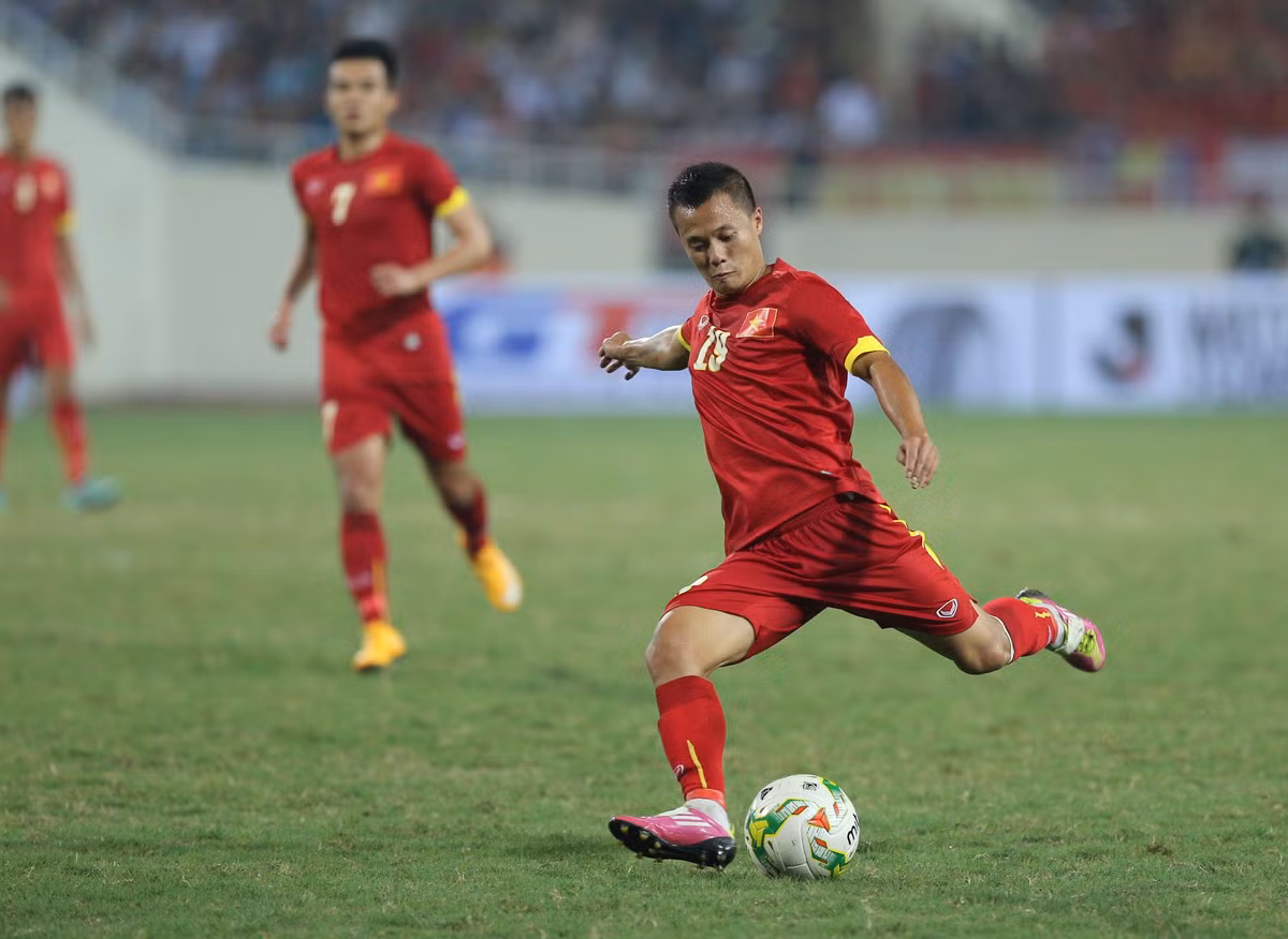 "Siêu phẩm" vào lưới Philippines vừa qua là thành quả đáng ghi nhận của cá nhân Lương "dị" cho ĐTQG Việt Nam.