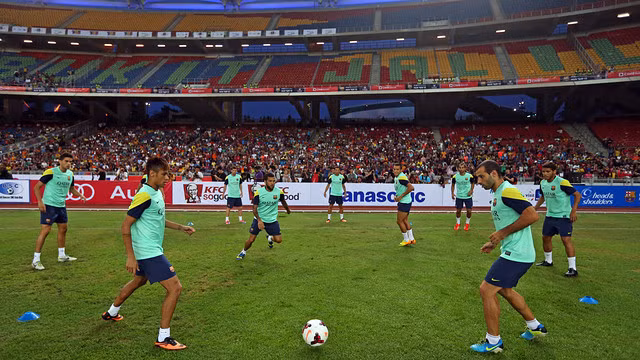 Mùa hè năm 2013, sân Shah Alam còn được chọn làm nơi diễn ra trận đấu giao hữu giữa ĐT Malaysia và CLB Barcelona.