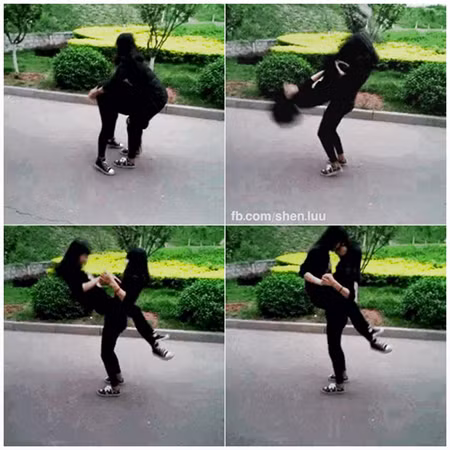 Không chỉ có các cặp đôi nam - nữ, nam - nam mà ngay cả đến các cặp bạn nữ - nữ cũng đã tham gia vào trào lưu này.