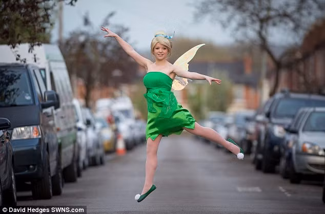 Gemma Beard (22 tuổi) đang làm việc cho một cửa hàng game nhưng đó chỉ là ban ngày. Đến tối và những ngày cuối tuần, Gemma hóa thân thành những nhân vật cổ tích như Tinkerbell, Snow White, Rapunzel hay The Little Mermaid để đến thăm và tặng quà những bệnh nhi mất niềm tin vào cuộc sống.