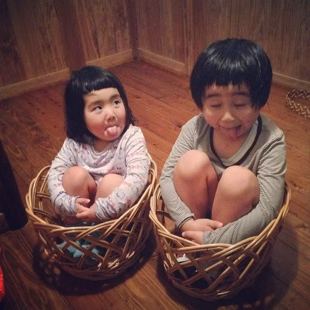 Luôn sẵn sàng pose ảnh trong mọi hoàn cảnh, không ngần ngại làm mặt xấu.