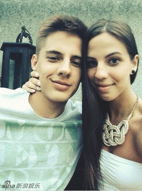 Esztergalyos Patrik cũng đã có bạn gái xinh đẹp, hai người thường chụp ảnh chung với nhau và đăng tải chúng trên các trang mạng xã hội.