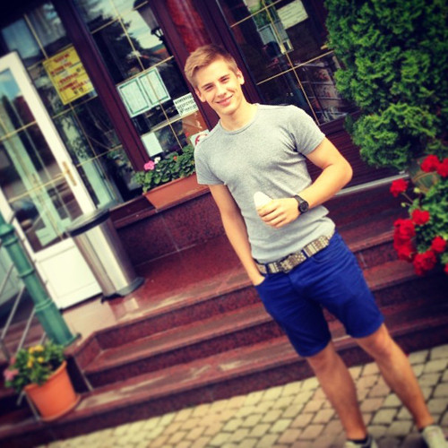 Cư dân mạng ưu ái gọi Patrik là "quán quân đẹp trai nhất Olympic Trẻ".