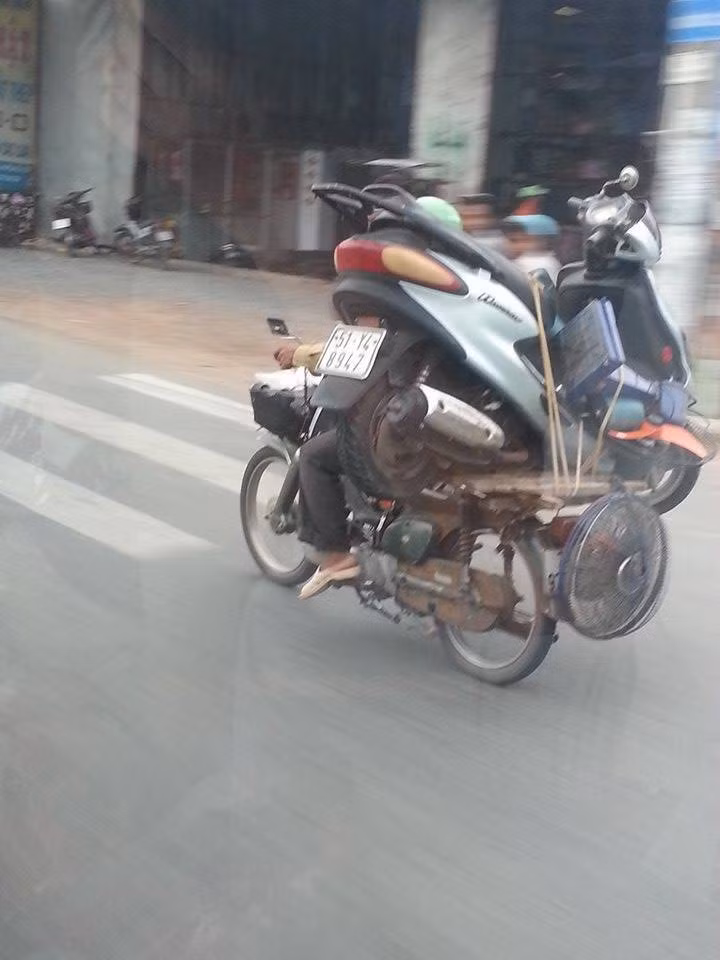 Siêu xe vận chuyển ở Việt Nam.