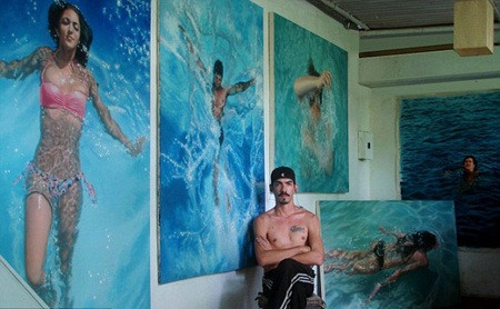 Thủa đầu tiên, sau khi thực hiện xong bức tranh Gustavo đã đưa nó lên Instagram và đã nhận được phản hồi rất tốt. Ngay sau đó, danh tiếng của Gustavo đã vượt ra khỏi lãnh thổ Venezuela.