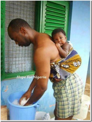 Ông bố đảm đang.