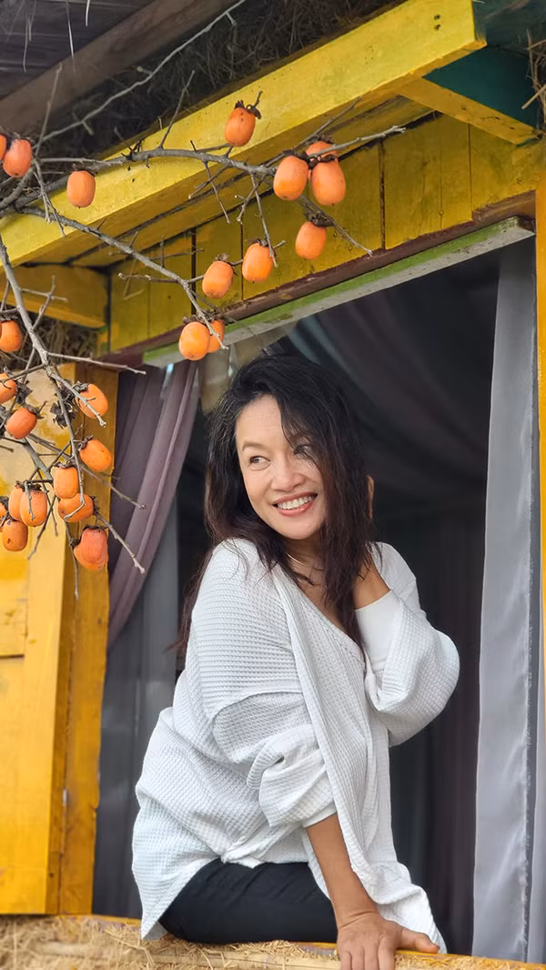 Ngoài ra, trên trang cá nhân chị ít khi chia sẻ về gia đình. Nữ nghệ sĩ chỉ muốn bình yên để làm nghề và cống hiến cho khán giả những vai diễn hay nhất.