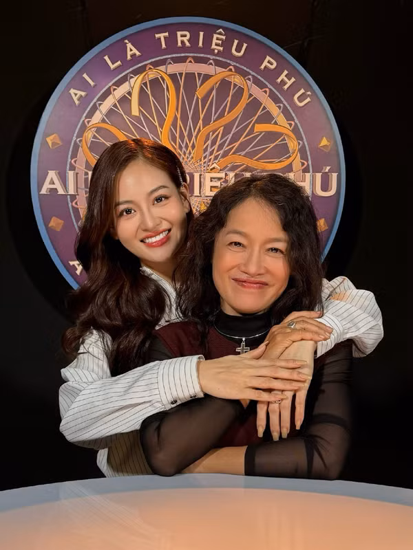 Hon nhan doi thuc cua dien vien VFC Tu Oanh-Hinh-4