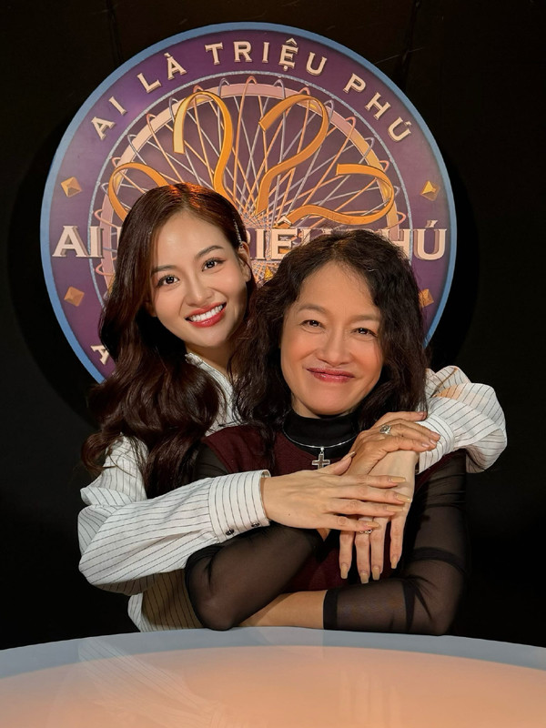 Hon nhan doi thuc cua dien vien VFC Tu Oanh-Hinh-4