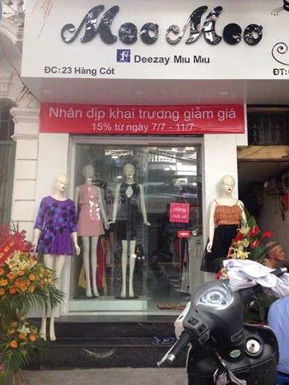 Chính vì thế nên Miu Miu có hẳn 1 shop thời trang riêng cho mình.