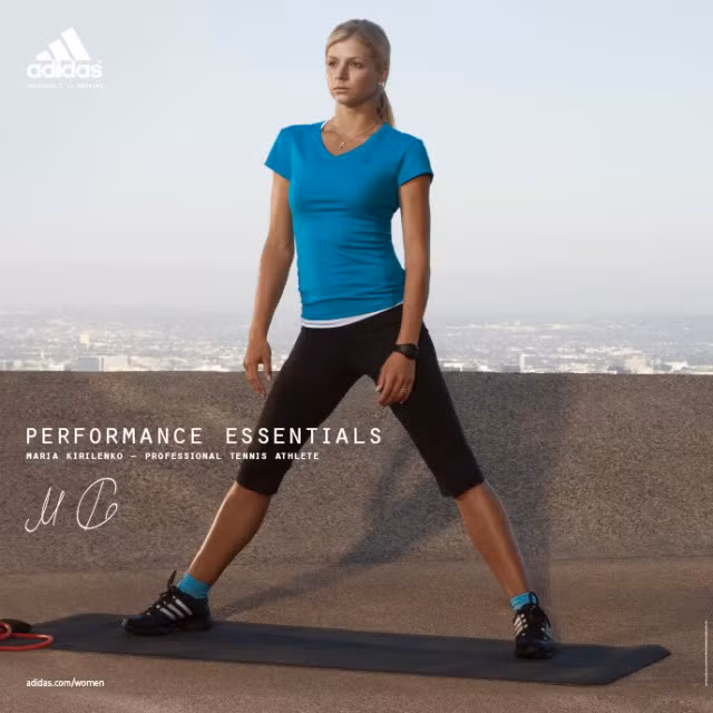Ngoài quần vợt, các fan biết đến Kirilenko qua thời trang. Năm 2006-2009, Kirilenko được chọn là gương mặt đại diện cho nhãn hàng thời trang quần vợt của Adidas.