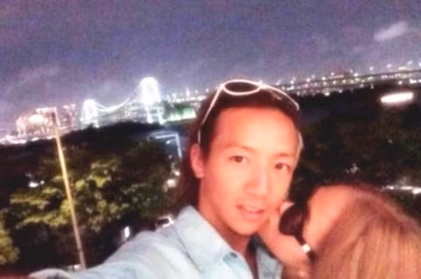 Theo như chính Hori chia sẻ thì cô muốn được làm mẹ và hiện đã mang bầu được 6 tháng. Kèm theo những dòng chia sẻ đó là bức ảnh khoe sổ khám bệnh, sổ theo dõi sức khỏe của mẹ và bé.