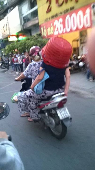 Chiếc mũ bảo hiểm này có vẻ quá "bảo hiểm" cho người sử dụng.