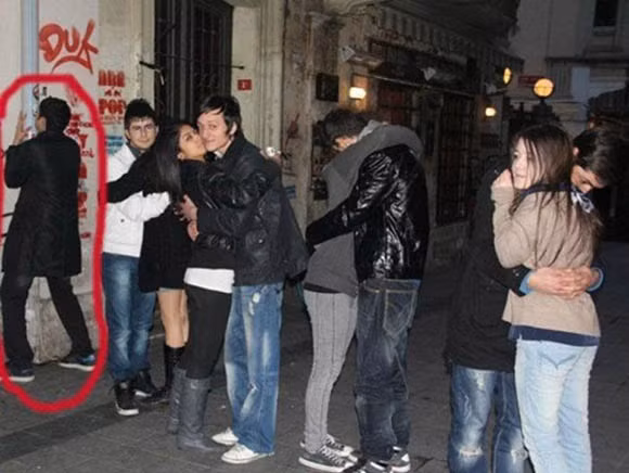 Nỗi buồn chàng ôm cột.