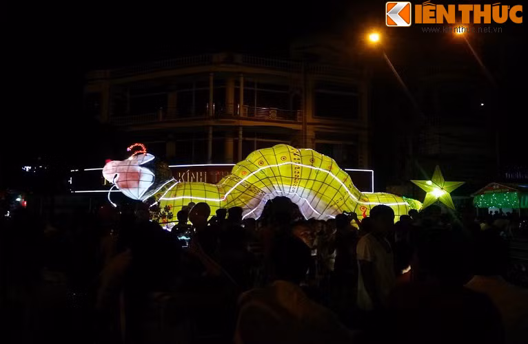 Mô hình "Con sâu"...