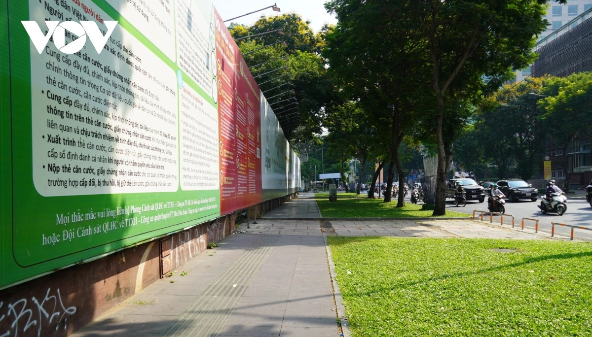 Được biết, nhiều năm trước đây, trong quá trình triển khai dự án tại khu đất đã xảy ra nhiều sai phạm. Năm 2022, khu đất 8-12 Lê Duẩn được giao cho UBND TP.HCM quản lý.