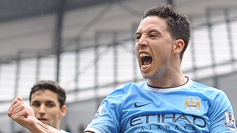 Samir Nasri (ManCity): Cầu thủ người Pháp này đã từ bỏ Arsenal để đến với ManCity vì quá khát tiền và danh hiệu. Chính vì vậy, Nasri bị các CĐV của Arsenal rất căm ghét. Ảnh: Skysports.com.