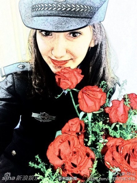 Cô nàng cũng thích chụp ảnh "tự sướng" như bao cô gái trẻ khác.