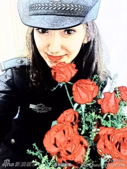 Cô nàng cũng thích chụp ảnh "tự sướng" như bao cô gái trẻ khác.