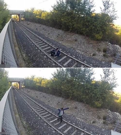 Thoát khỏi bàn tay tử thần, cậu bé tỏ ra vô cùng hào hứng.