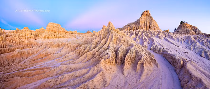 Những ngọn núi đá vôi kỳ vĩ...