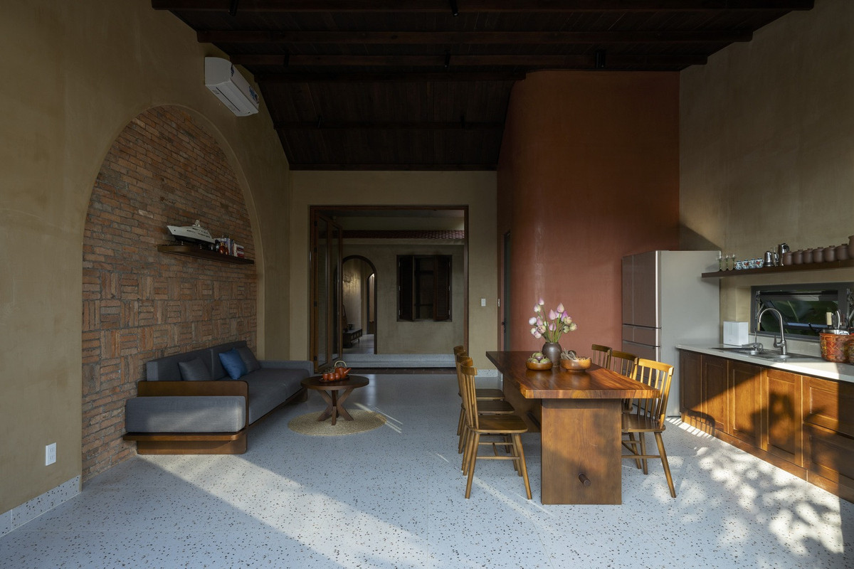 Nha cap 4 co thiet ke khac biet, an tuong voi san vuon-Hinh-6