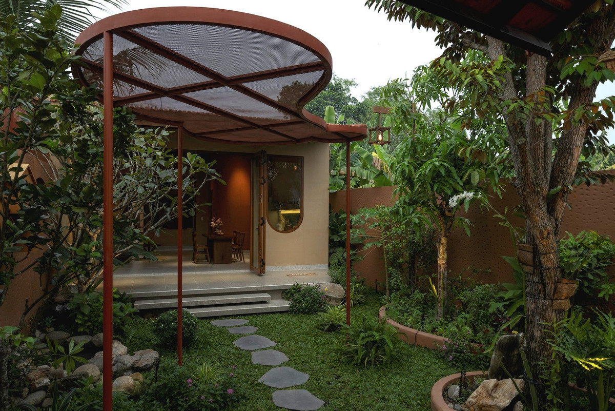 Nha cap 4 co thiet ke khac biet, an tuong voi san vuon-Hinh-4