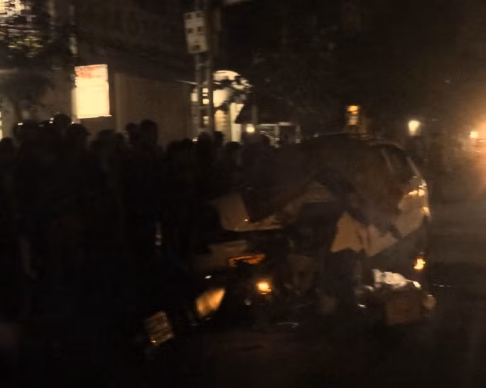 Taxi “hon” xe may, mot nguoi tu vong-Hinh-2