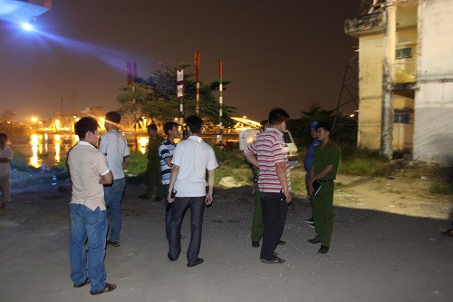 Lực lượng chức năng có mặt tai hiện trường.