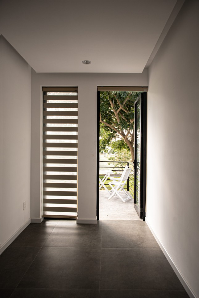 Ngoi nha xay mai lech hoi huong nha dong que day an tuong-Hinh-14