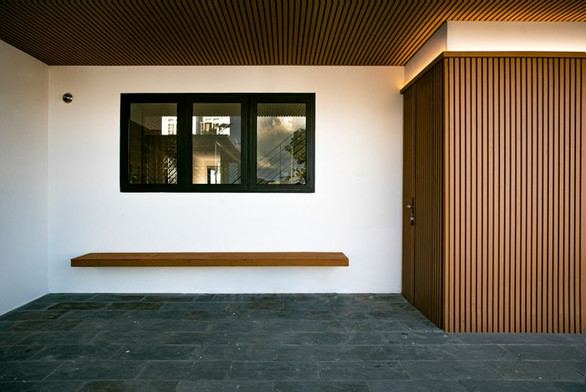 Ngoi nha xay mai lech hoi huong nha dong que day an tuong-Hinh-5