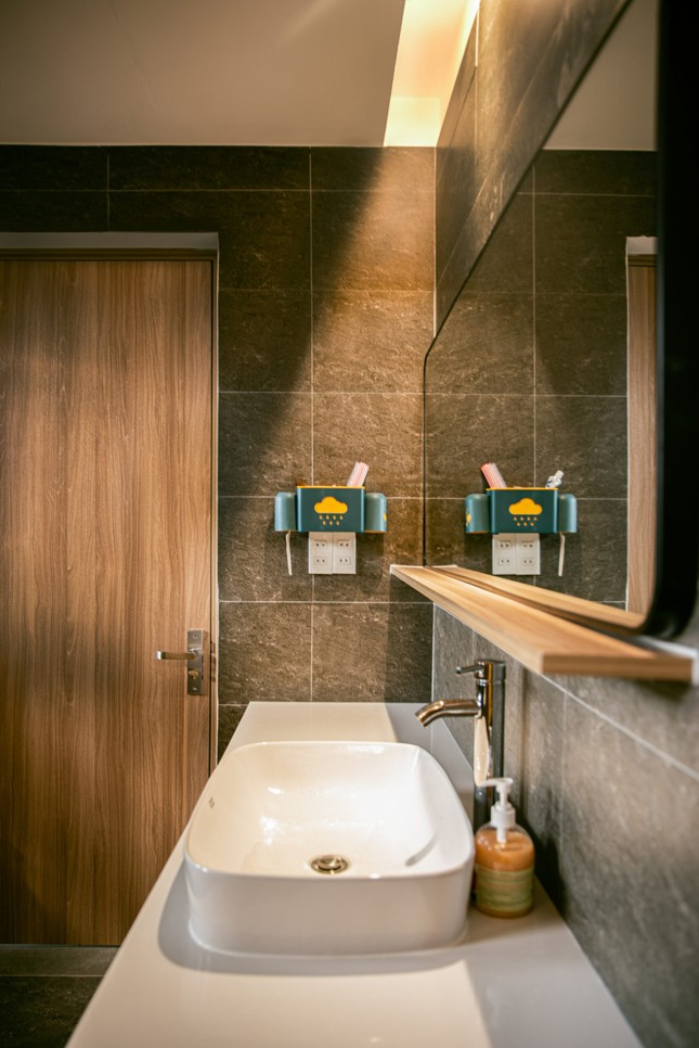 Ngoi nha xay mai lech hoi huong nha dong que day an tuong-Hinh-13