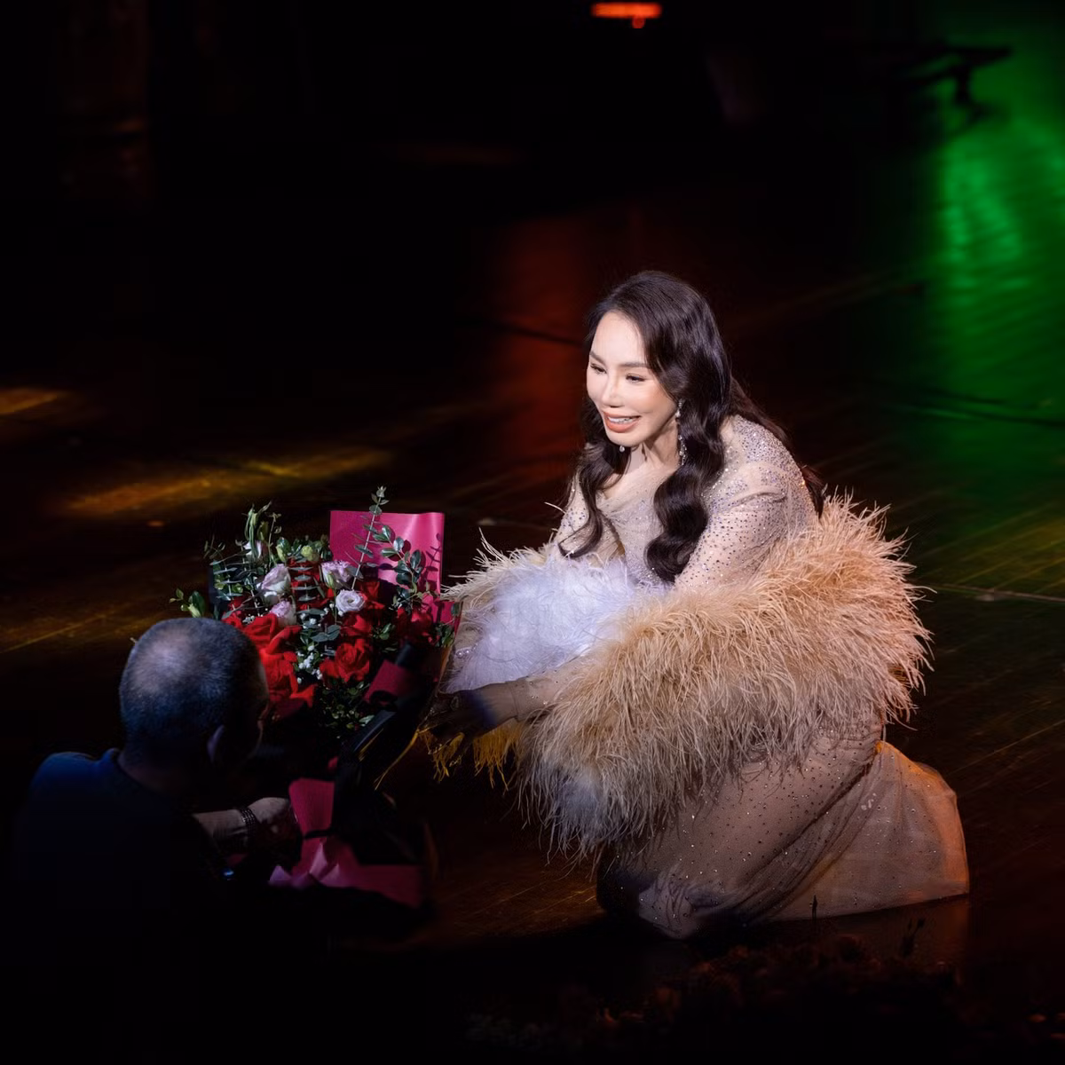 Ho Quynh Huong: 'Moi nguoi ban tan ngoai hinh, toi buon lam'-Hinh-2