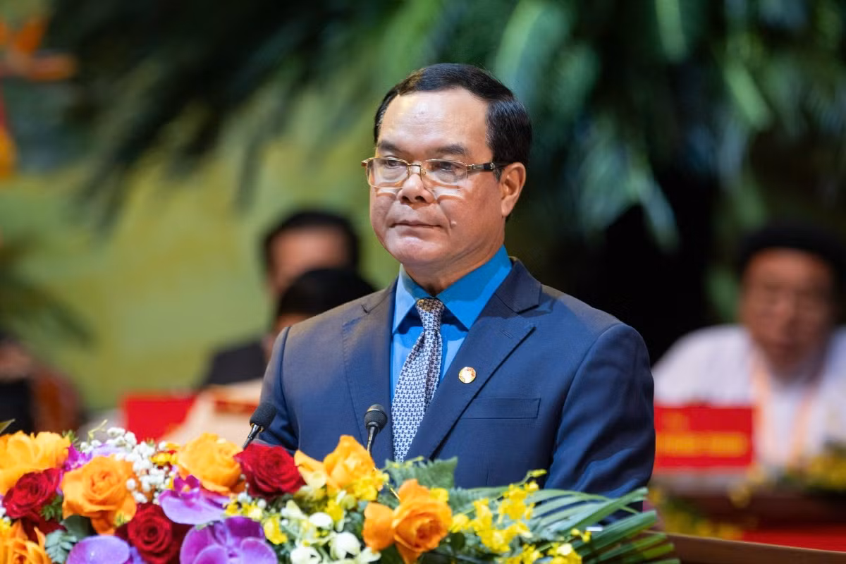 Ông Đỗ Văn Chiến tiếp tục giữ chức Chủ tịch MTTQ Việt Nam khóa X - Hình 4 Ong Do Van Chien tiep tuc giu chuc Chu tich MTTQ Viet Nam khoa X-Hinh-4