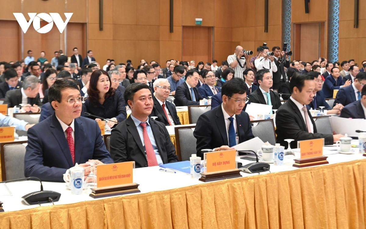 Thủ tướng gặp mặt đại diện doanh nghiệp nhân ngày Doanh nhân Việt Nam - Hình 3 Thu tuong gap mat dai dien doanh nghiep nhan ngay Doanh nhan Viet Nam-Hinh-3