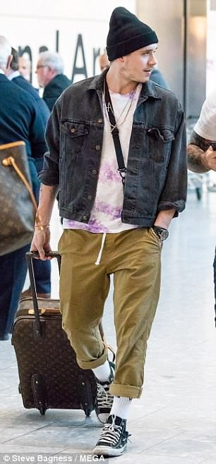 Cậu cả nhà David đang theo học tại trường Thiết kế Parsons ở New York.