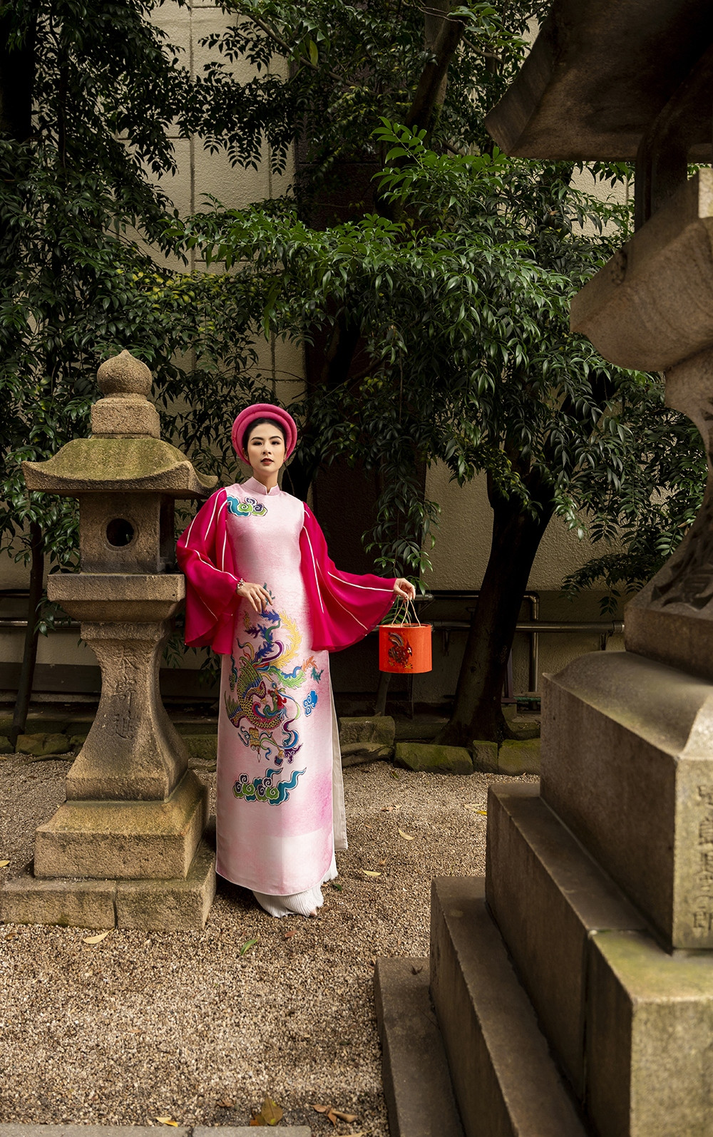 Mê mẩn ảnh hoa hậu Ngọc Hân chụp ảnh áo dài ở Nhật Bản - Hình 9 Me man anh hoa hau Ngoc Han chup anh ao dai o Nhat Ban-Hinh-9