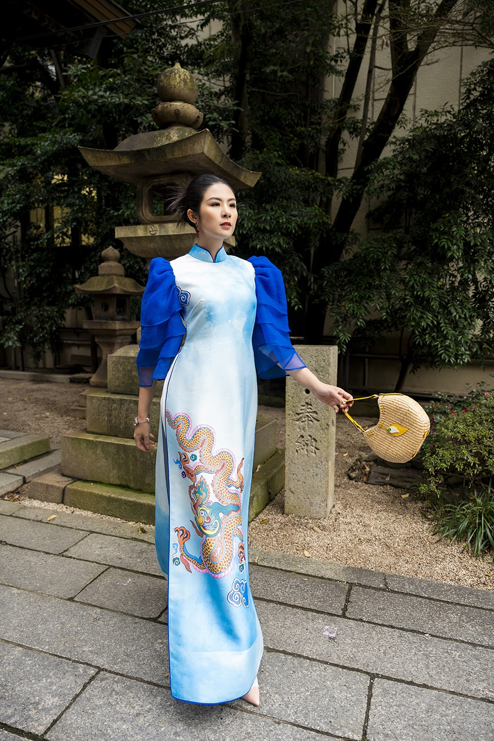 Mê mẩn ảnh hoa hậu Ngọc Hân chụp ảnh áo dài ở Nhật Bản - Hình 5 Me man anh hoa hau Ngoc Han chup anh ao dai o Nhat Ban-Hinh-5