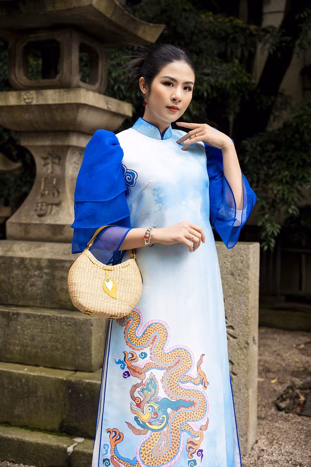 Mê mẩn ảnh hoa hậu Ngọc Hân chụp ảnh áo dài ở Nhật Bản - Hình 4 Me man anh hoa hau Ngoc Han chup anh ao dai o Nhat Ban-Hinh-4